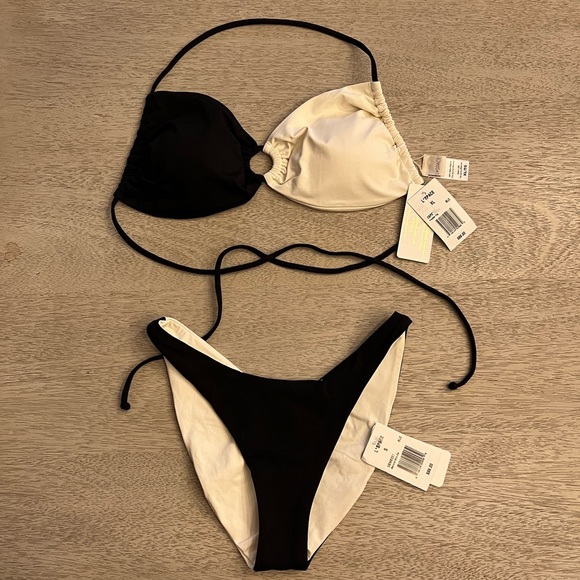 Bikini - Picture 2 of 4